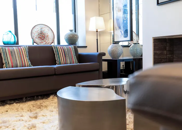 Hotel Montfleuri Parigi